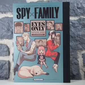 Spy x Family Guidebook (01)